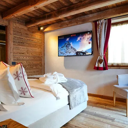 Les De Rose Chalet